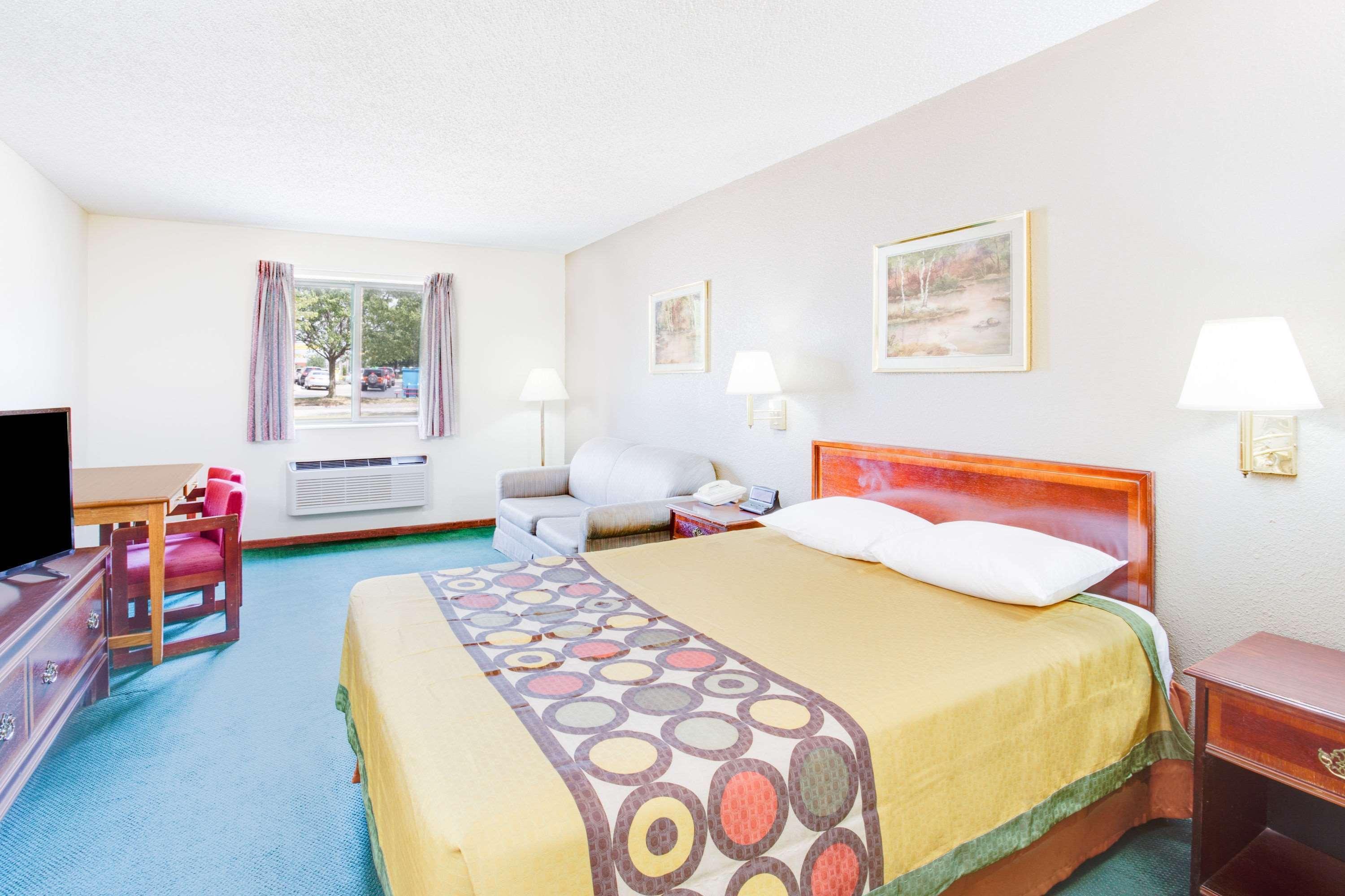 Super 8 By Wyndham Springfield-Battlefield Hotel Exterior photo