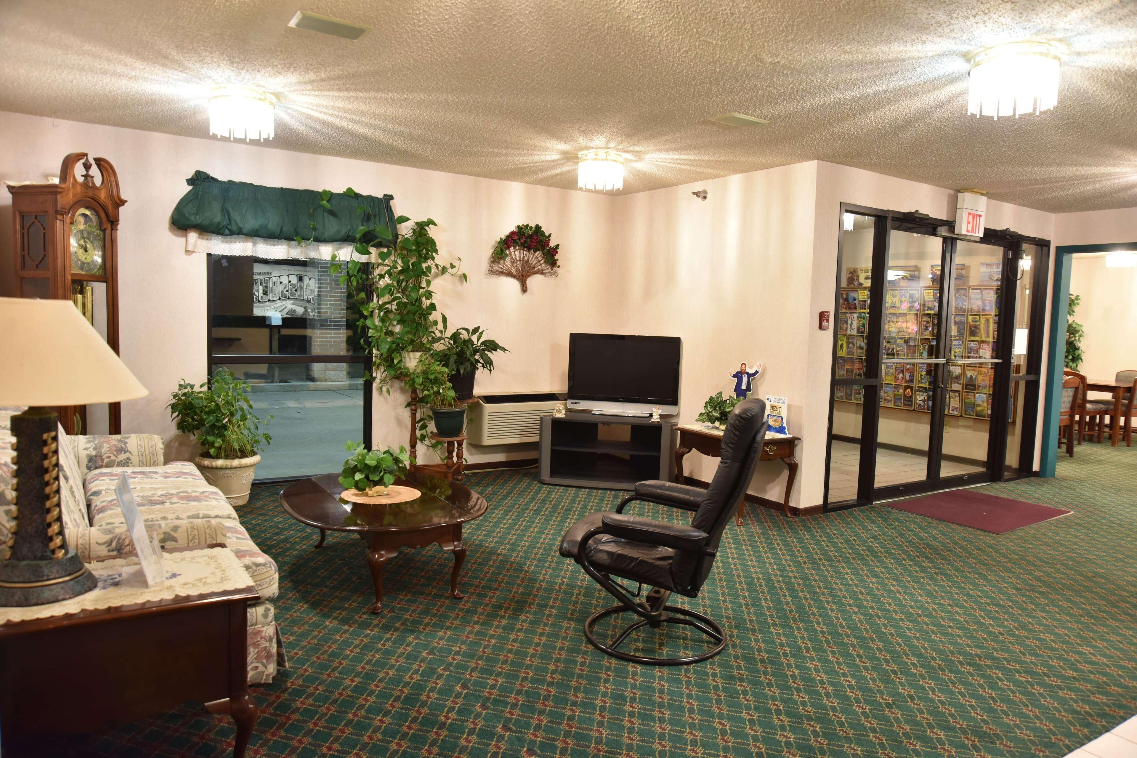 Super 8 By Wyndham Springfield-Battlefield Hotel Exterior photo