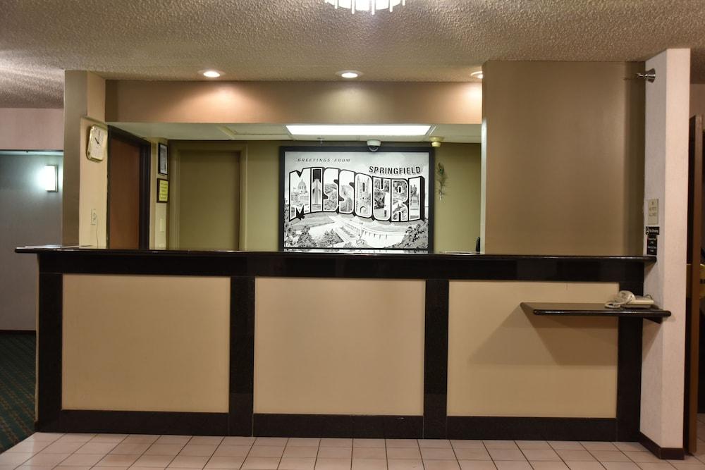 Super 8 By Wyndham Springfield-Battlefield Hotel Exterior photo