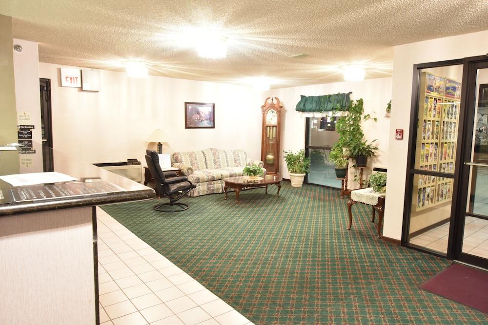 Super 8 By Wyndham Springfield-Battlefield Hotel Exterior photo