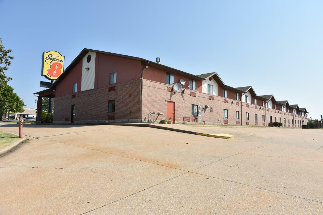 Super 8 By Wyndham Springfield-Battlefield Hotel Exterior photo